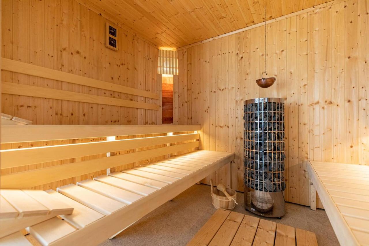 Aszuvilag Rezidencia With Sauna & Jacuzzi Legyesbenye Екстер'єр фото