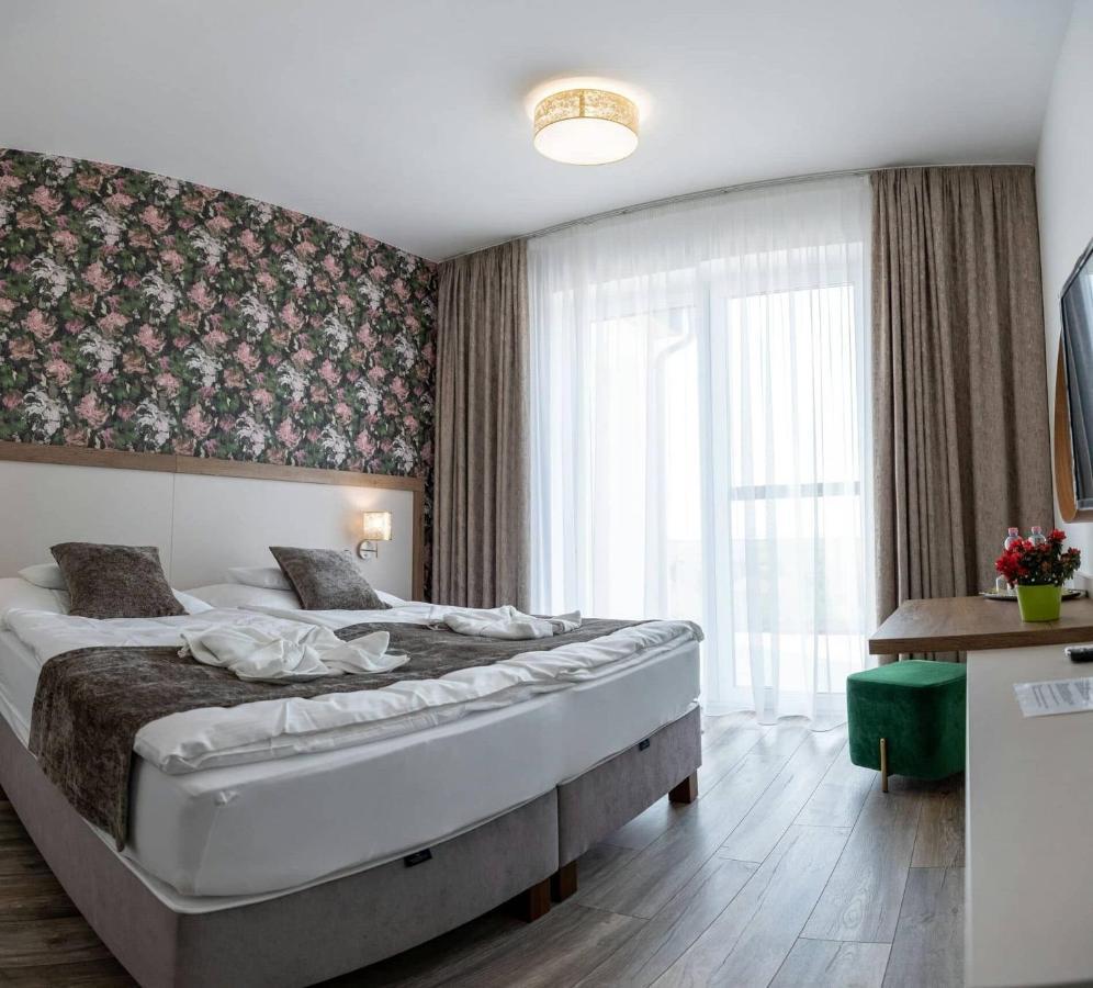 Aszuvilag Rezidencia With Sauna & Jacuzzi Legyesbenye Екстер'єр фото