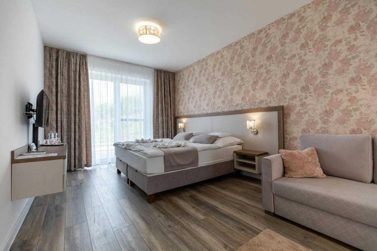 Aszuvilag Rezidencia With Sauna & Jacuzzi Legyesbenye Екстер'єр фото
